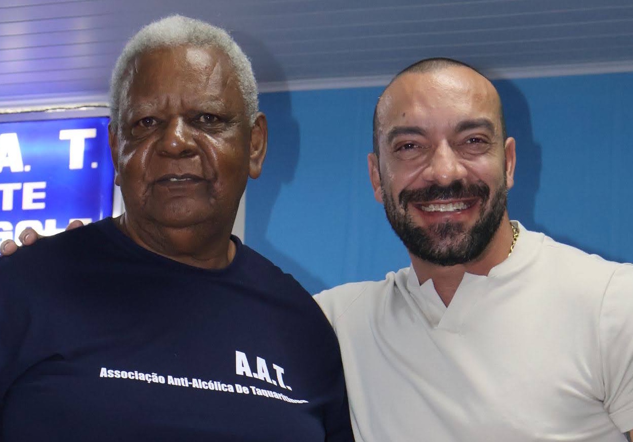 Foto da premiação e comemoração dos 44 anos da AAAT 5 de 36