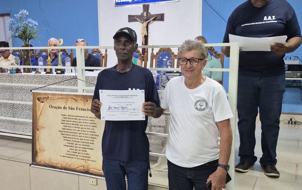 Foto da premiação e comemoração dos 44 anos da AAAT 13 de 36